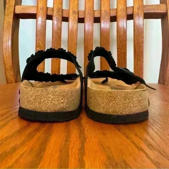 🌈 6/$60 ComfortfuBe Leather Flower Adjustable Sandal Slip On Black Tan Size 10 - Picture 6 of 8